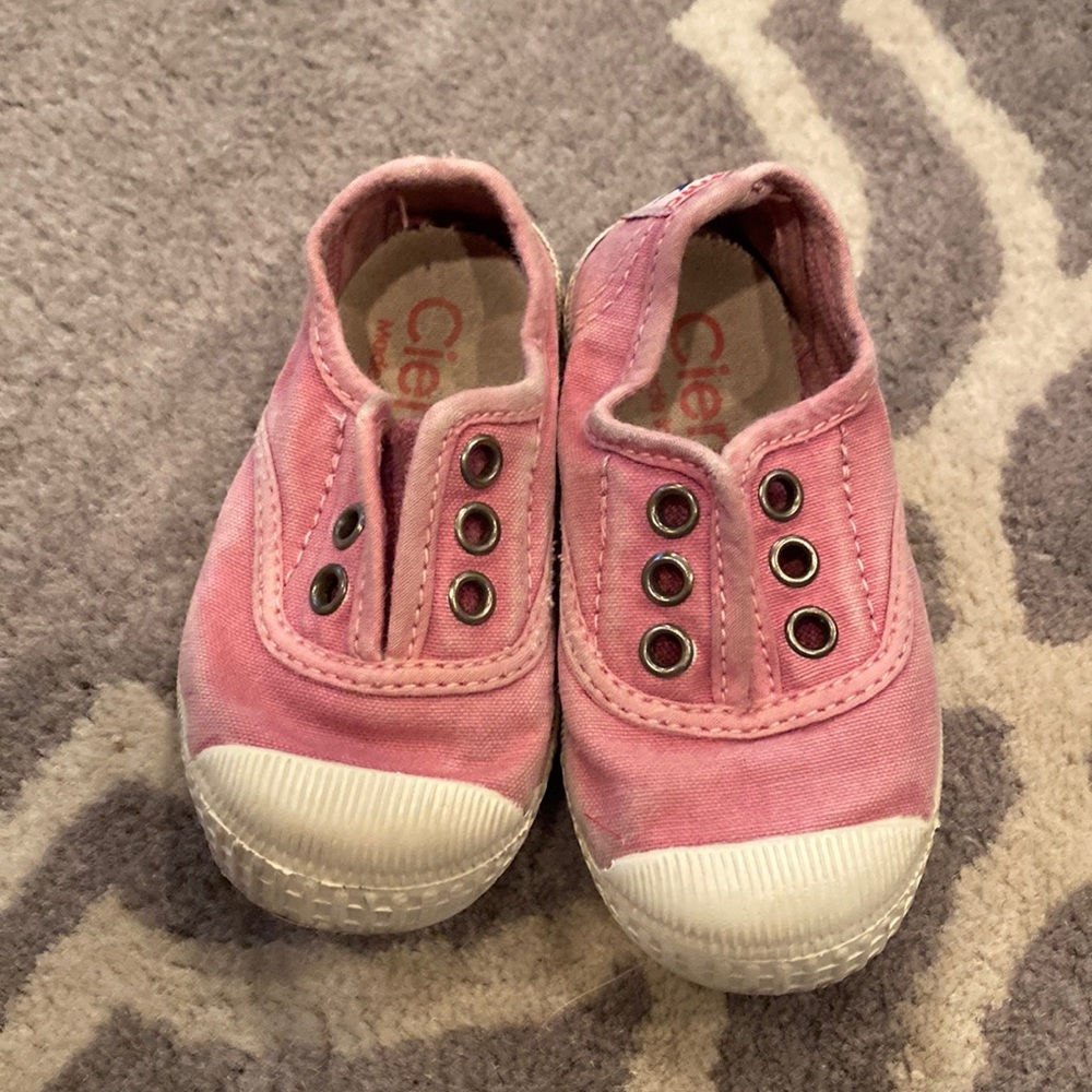 Cienta Canvas Slip On Baby Shoes